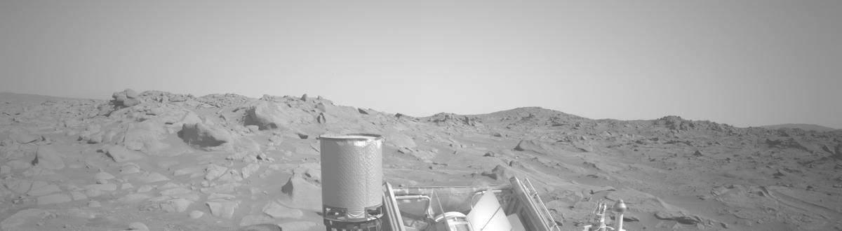 This image was taken by NAVCAM_LEFT onboard NASA's Mars rover Perseverance on Sol 1019