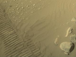View image taken on Mars, Mars Perseverance Sol 1021: Right Navigation Camera (Navcam)