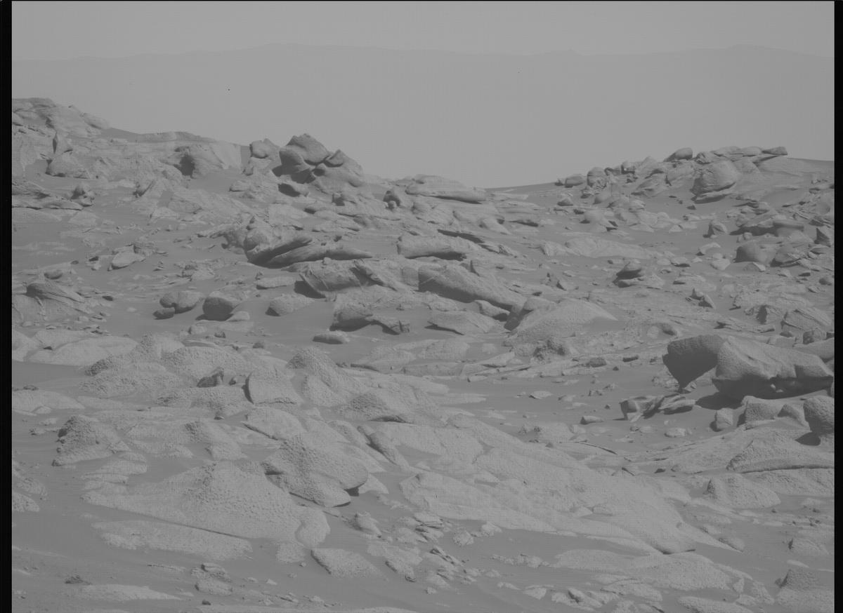 This image was taken by MCZ_LEFT onboard NASA's Mars rover Perseverance on Sol 1027