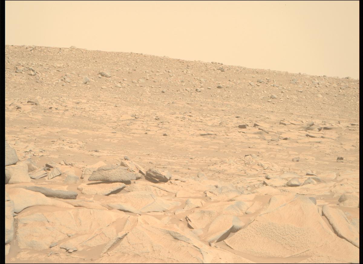 This image was taken by MCZ_RIGHT onboard NASA's Mars rover Perseverance on Sol 1027