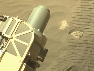 View image taken on Mars, Mars Perseverance Sol 1029: Right Navigation Camera (Navcam)