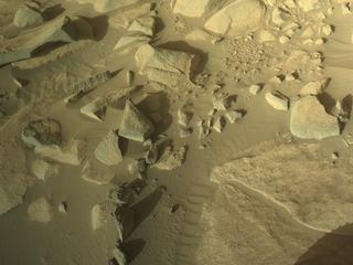 View image taken on Mars, Mars Perseverance Sol 1032: Left Navigation Camera (Navcam)