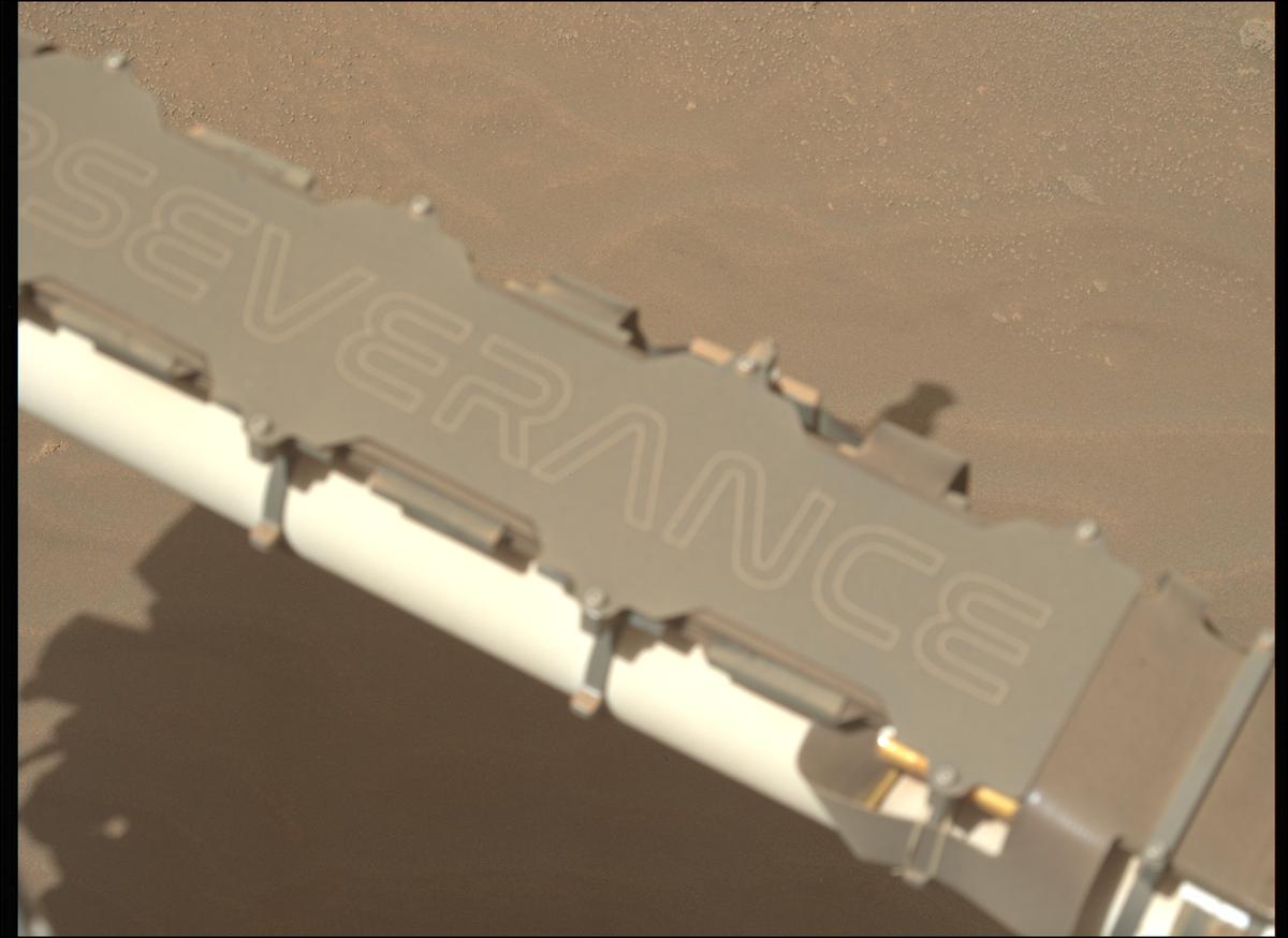 This image was taken by MCZ_LEFT onboard NASA's Mars rover Perseverance on Sol 1032