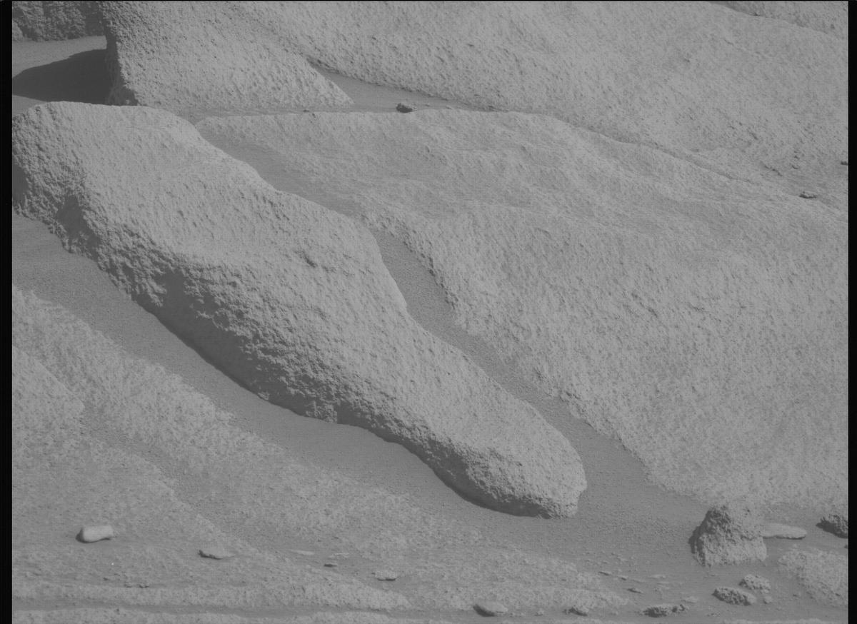 This image was taken by MCZ_LEFT onboard NASA's Mars rover Perseverance on Sol 1034