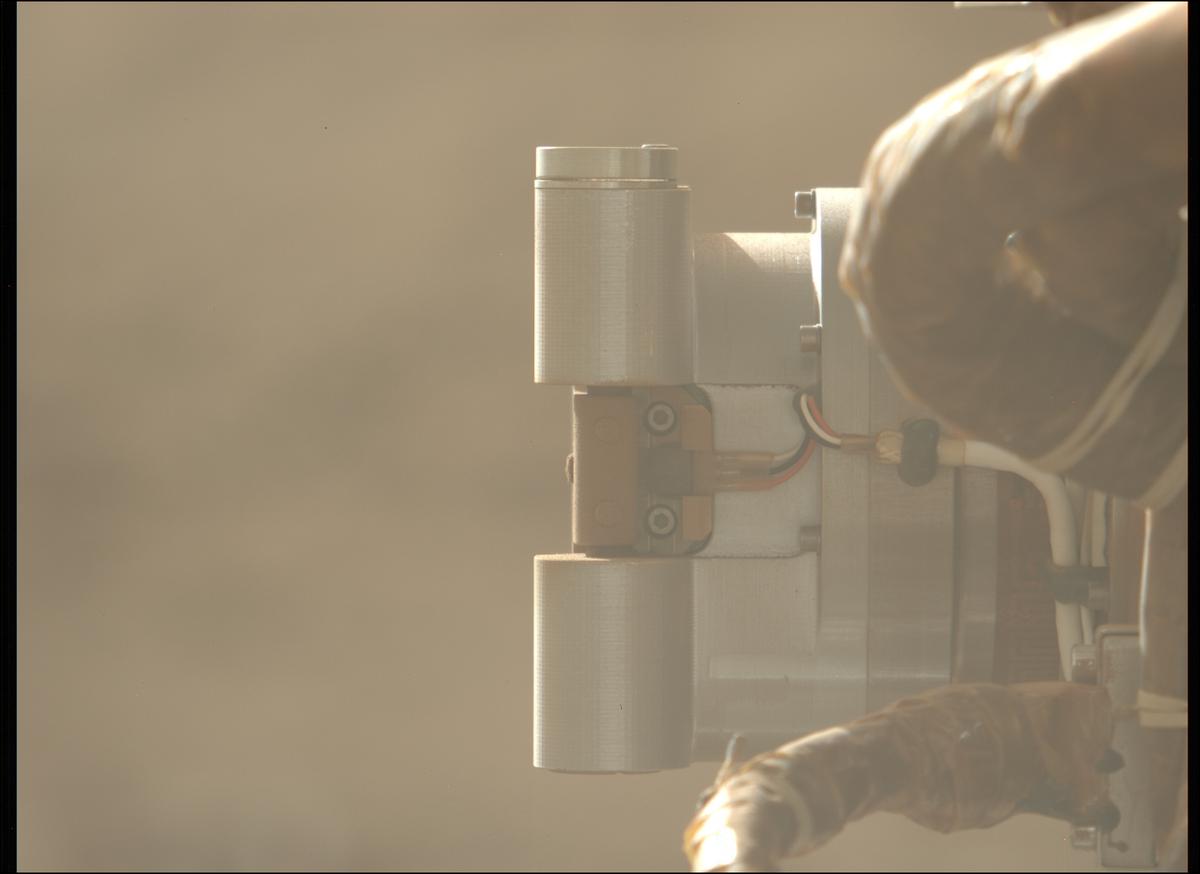 This image was taken by MCZ_LEFT onboard NASA's Mars rover Perseverance on Sol 1034