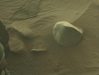 View image taken on Mars, Mars Perseverance Sol 1035: Right Navigation Camera (Navcam)