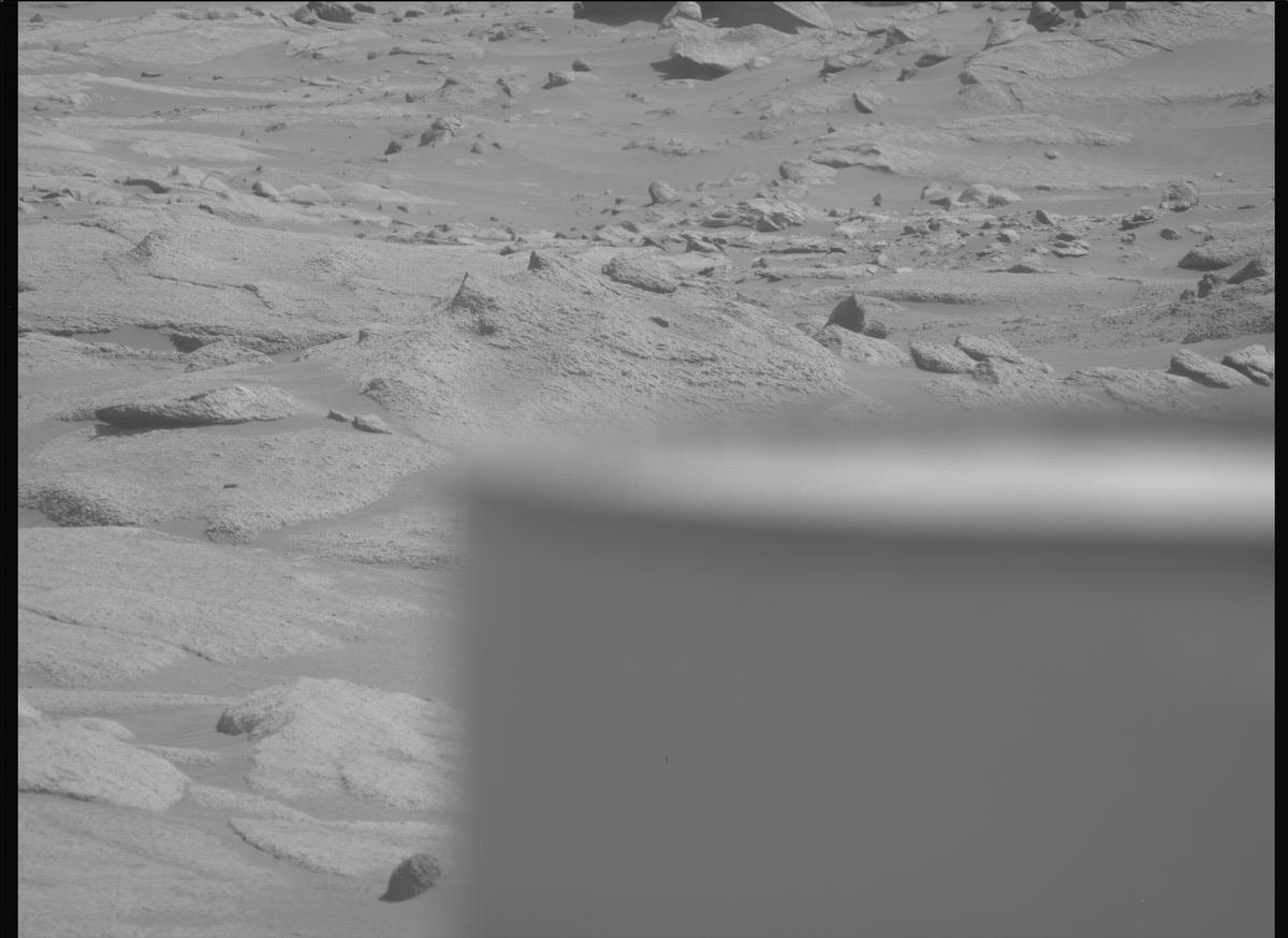 This image was taken by MCZ_LEFT onboard NASA's Mars rover Perseverance on Sol 1035