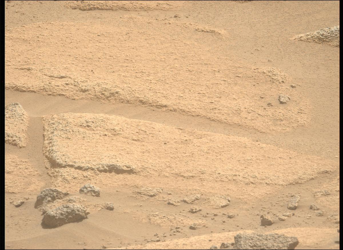 This image was taken by MCZ_LEFT onboard NASA's Mars rover Perseverance on Sol 1035