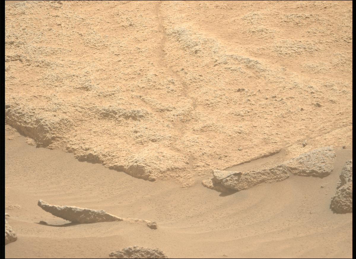 This image was taken by MCZ_LEFT onboard NASA's Mars rover Perseverance on Sol 1035