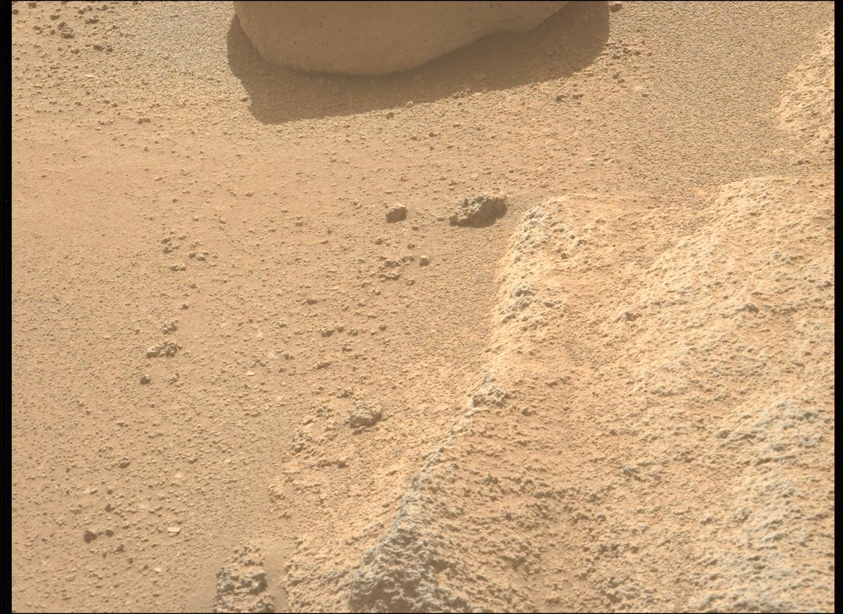 This image was taken by MCZ_LEFT onboard NASA's Mars rover Perseverance on Sol 1035