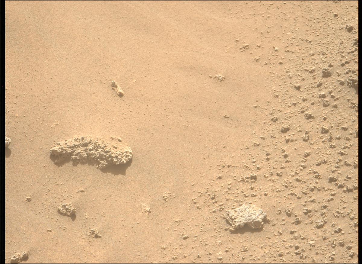 This image was taken by MCZ_LEFT onboard NASA's Mars rover Perseverance on Sol 1035