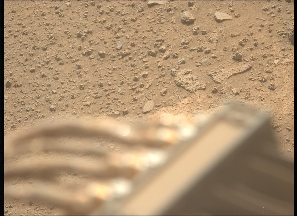 This image was taken by MCZ_LEFT onboard NASA's Mars rover Perseverance on Sol 1035