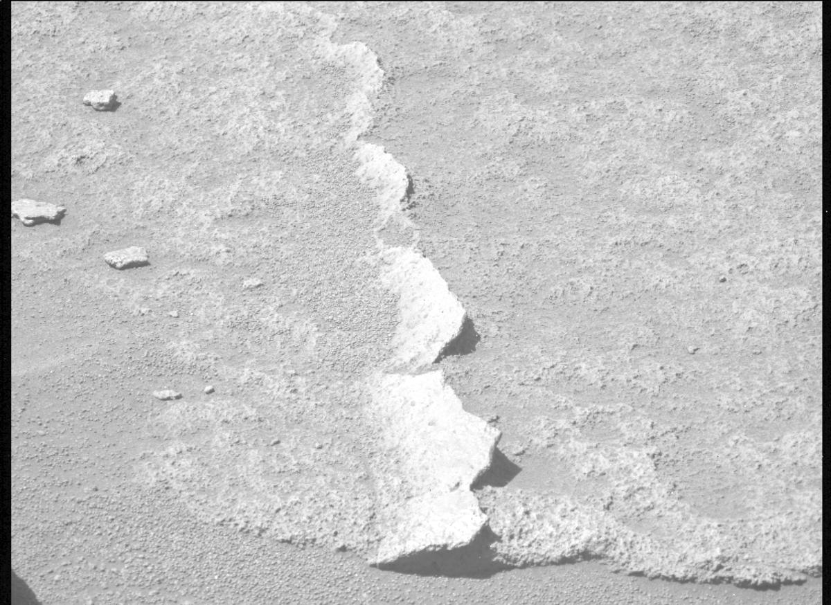 This image was taken by MCZ_LEFT onboard NASA's Mars rover Perseverance on Sol 1035