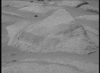 View image taken on Mars, Mars Perseverance Sol 1035: Right Mastcam-Z Camera