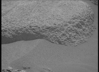 View image taken on Mars, Mars Perseverance Sol 1035: Right Mastcam-Z Camera