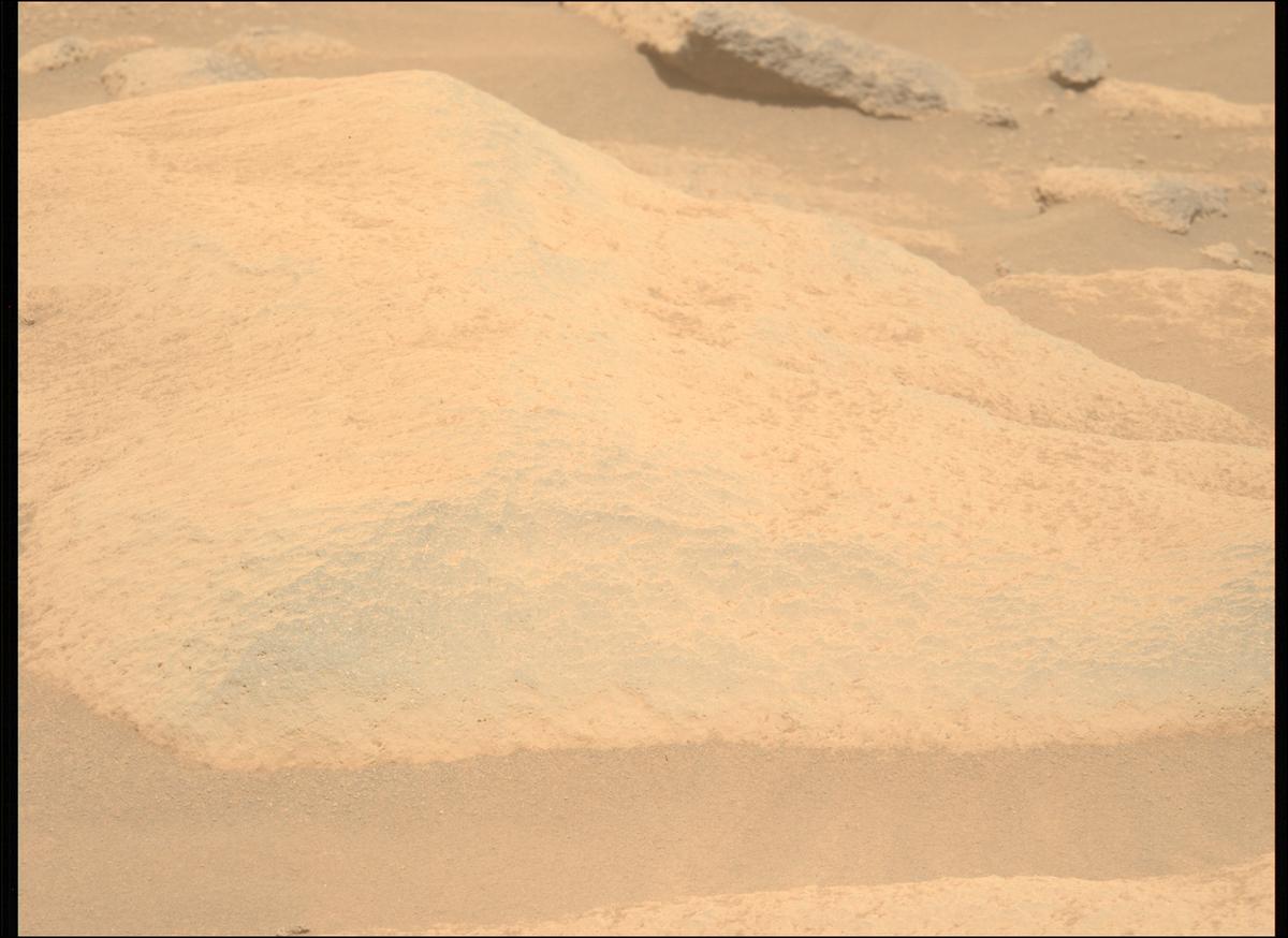 This image was taken by MCZ_LEFT onboard NASA's Mars rover Perseverance on Sol 1037
