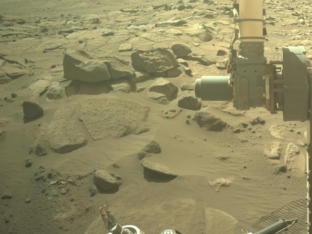 This image was taken by NAVCAM_LEFT onboard NASA's Mars rover Perseverance on Sol 1040