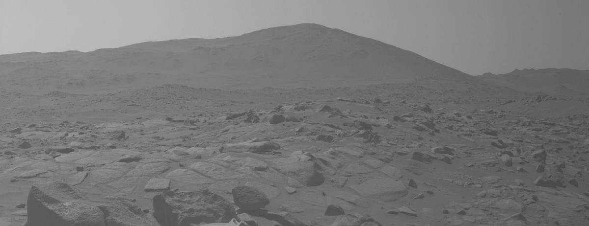 This image was taken by NAVCAM_RIGHT onboard NASA's Mars rover Perseverance on Sol 1040