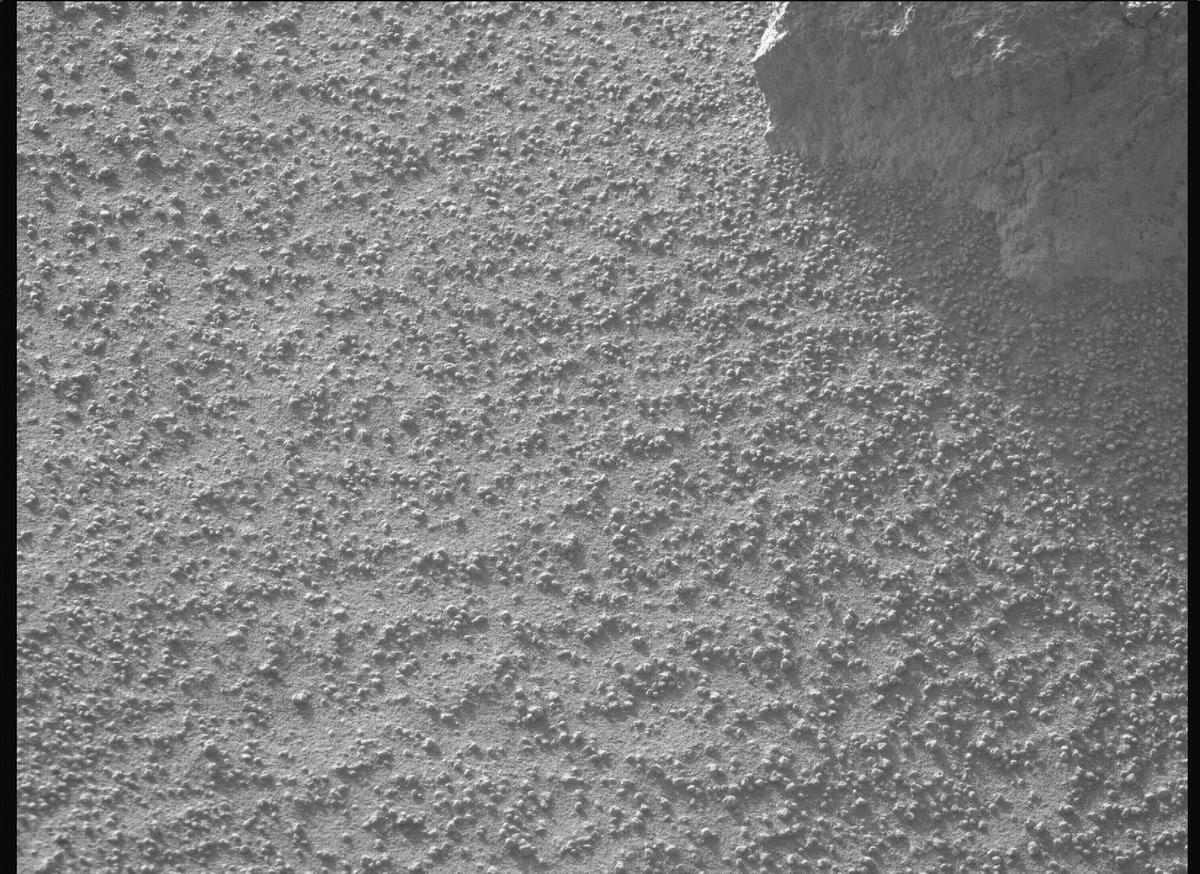 This image was taken by MCZ_RIGHT onboard NASA's Mars rover Perseverance on Sol 1041