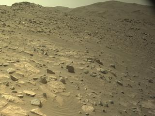 View image taken on Mars, Mars Perseverance Sol 1047: Right Navigation Camera (Navcam)