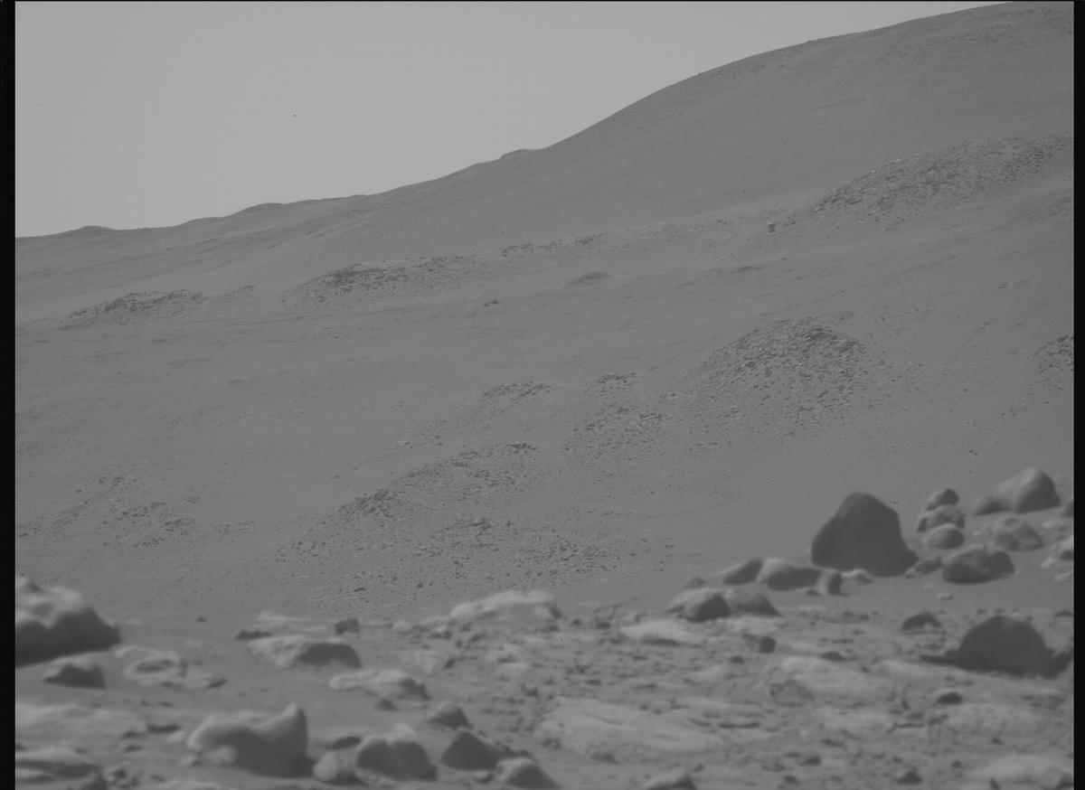 This image was taken by MCZ_LEFT onboard NASA's Mars rover Perseverance on Sol 1048
