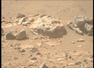 View image taken on Mars, Mars Perseverance Sol 1048: Right Mastcam-Z Camera