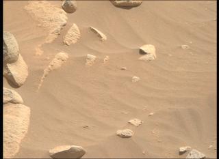 View image taken on Mars, Mars Perseverance Sol 1048: Right Mastcam-Z Camera