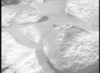 View image taken on Mars, Mars Perseverance Sol 1048: Right Mastcam-Z Camera