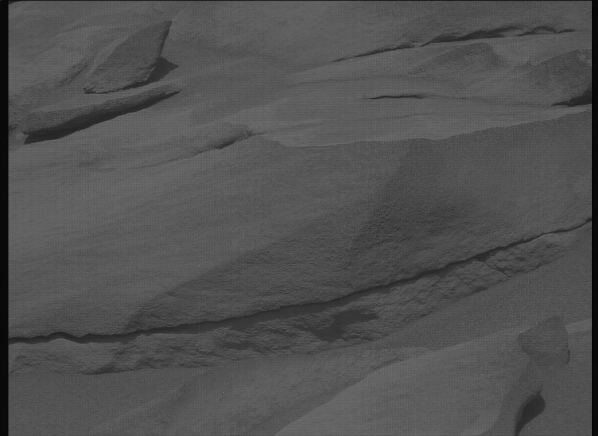 This image was taken by MCZ_LEFT onboard NASA's Mars rover Perseverance on Sol 1051