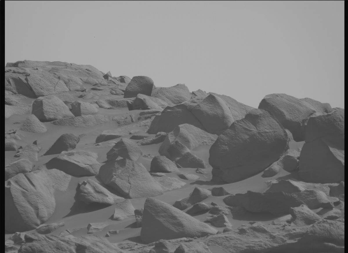 This image was taken by MCZ_LEFT onboard NASA's Mars rover Perseverance on Sol 1054