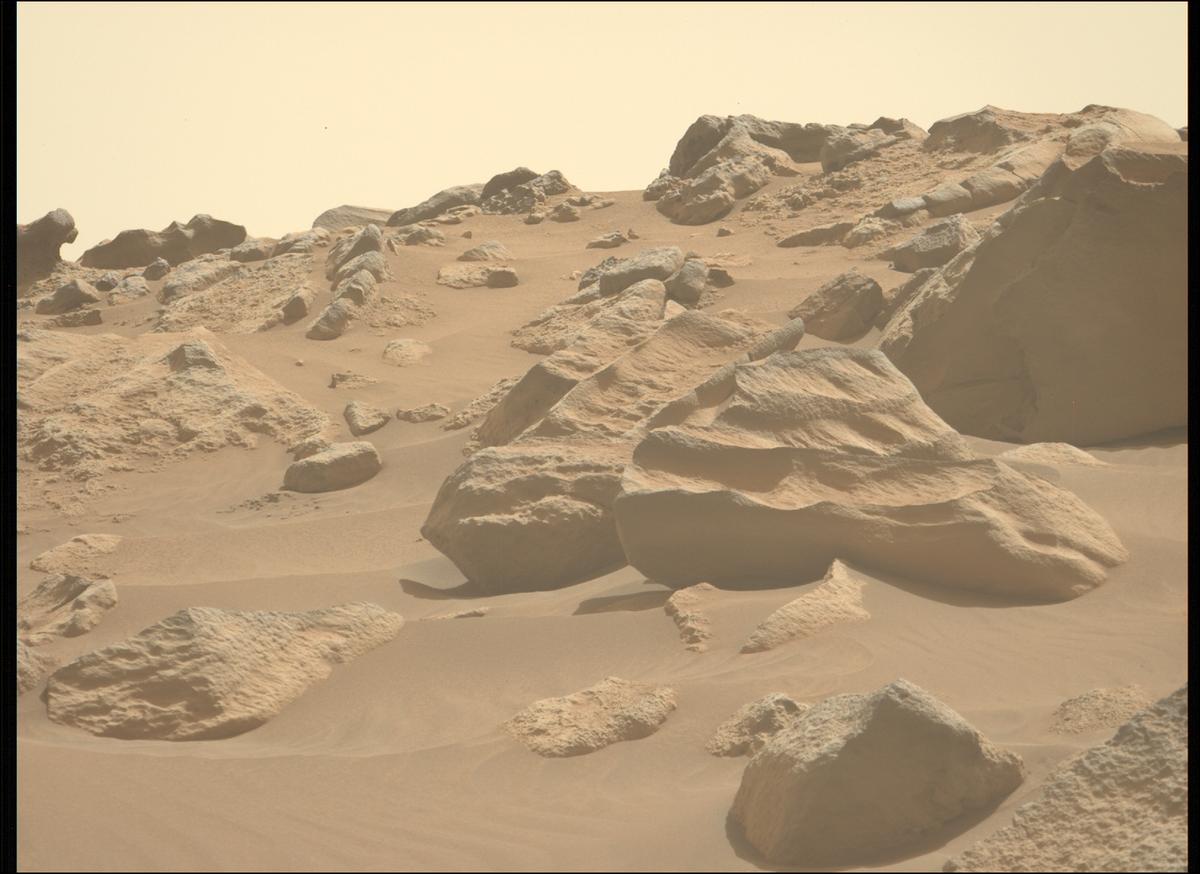 This image was taken by MCZ_LEFT onboard NASA's Mars rover Perseverance on Sol 1054