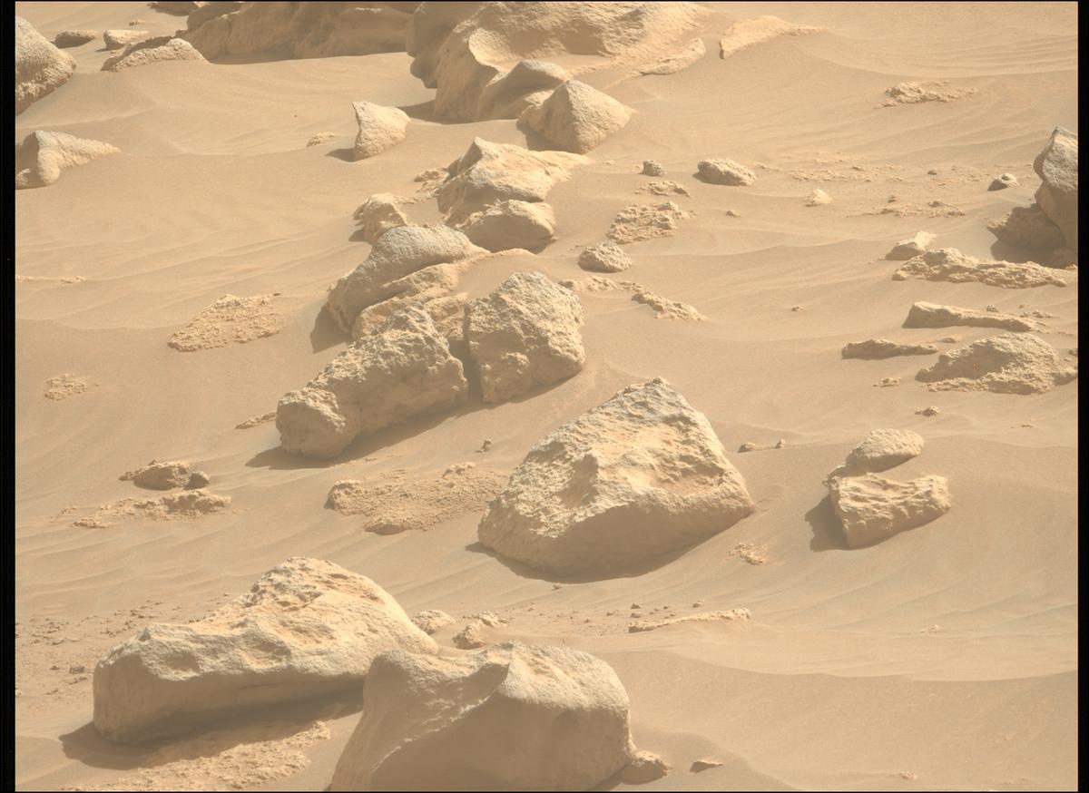 This image was taken by MCZ_LEFT onboard NASA's Mars rover Perseverance on Sol 1054