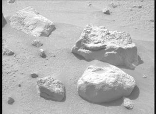 View image taken on Mars, Mars Perseverance Sol 1054: Left Mastcam-Z Camera