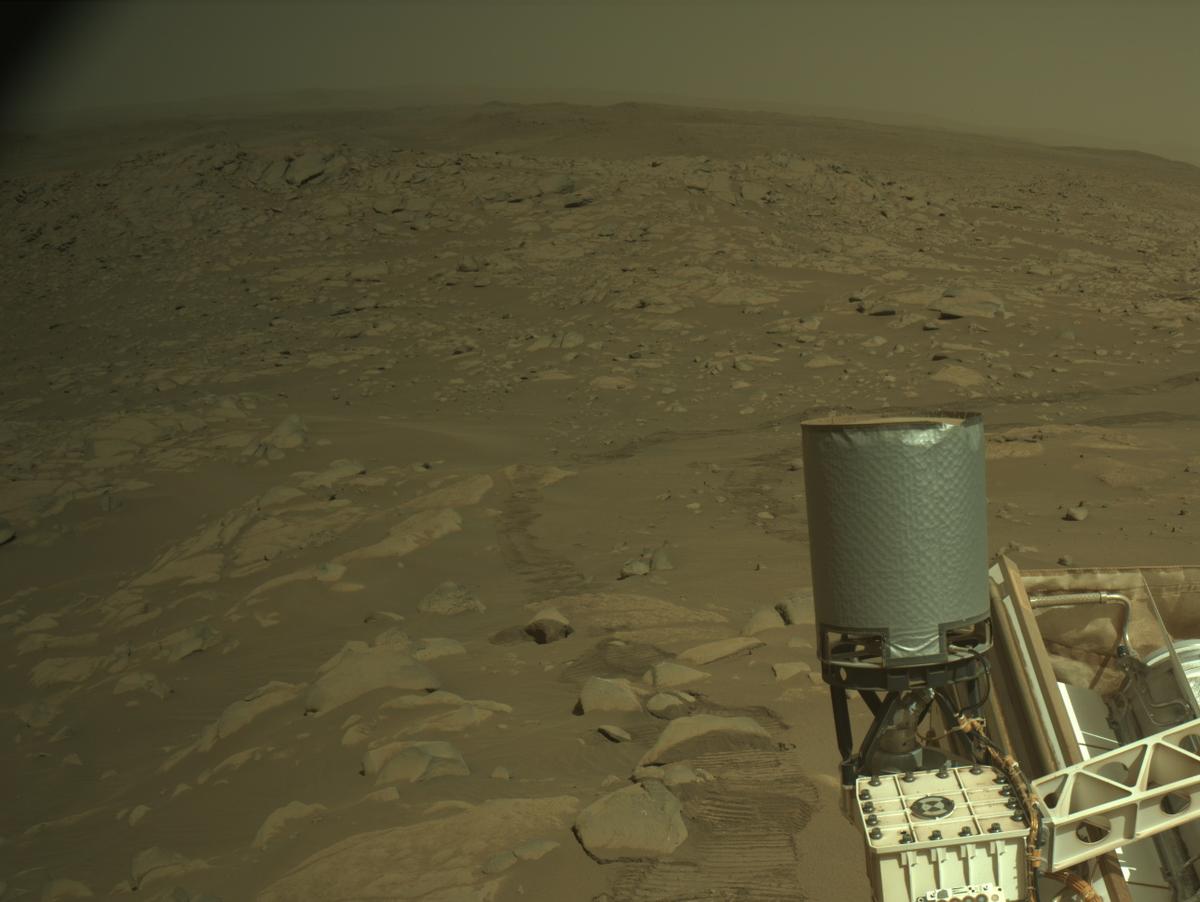 This image was taken by NAVCAM_LEFT onboard NASA's Mars rover Perseverance on Sol 1059