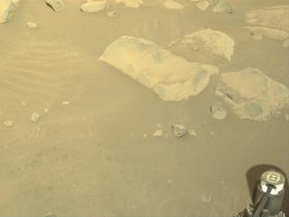 View image taken on Mars, Mars Perseverance Sol 1059: Right Navigation Camera (Navcam)