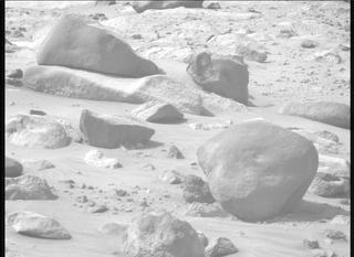 View image taken on Mars, Mars Perseverance Sol 1062: Right Mastcam-Z Camera