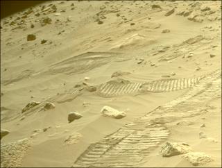 View image taken on Mars, Mars Perseverance Sol 1065: Front Right Hazard Avoidance Camera (Hazcam)