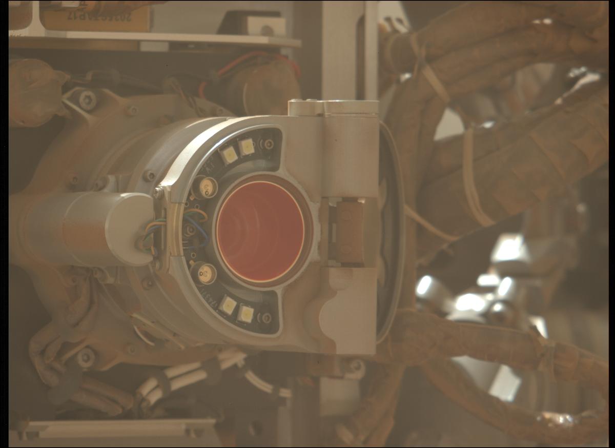 This image was taken by MCZ_LEFT onboard NASA's Mars rover Perseverance on Sol 1065