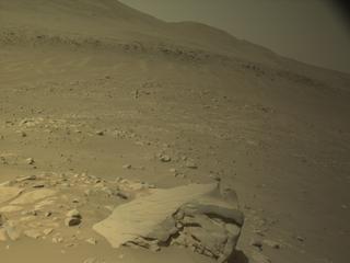 View image taken on Mars, Mars Perseverance Sol 1066: Left Navigation Camera (Navcam)