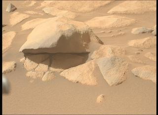 View image taken on Mars, Mars Perseverance Sol 1066: Left Mastcam-Z Camera