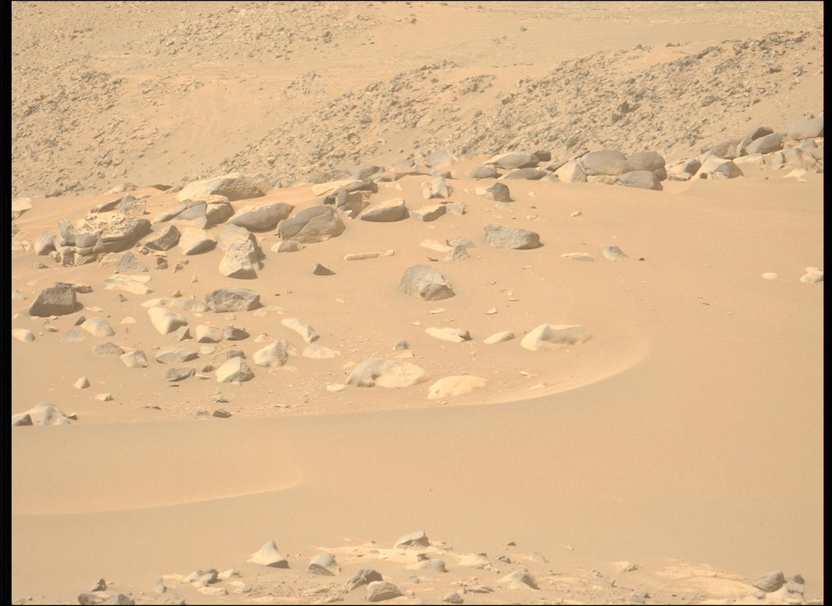 This image was taken by MCZ_LEFT onboard NASA's Mars rover Perseverance on Sol 1068