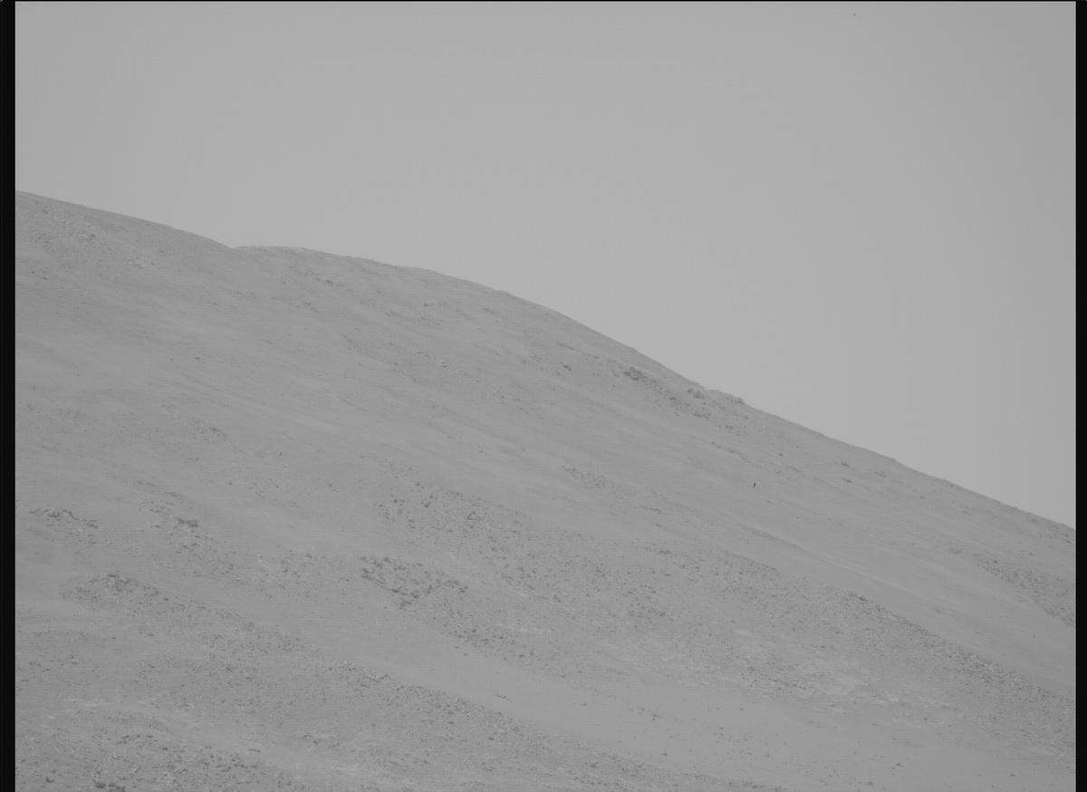 This image was taken by MCZ_RIGHT onboard NASA's Mars rover Perseverance on Sol 1068