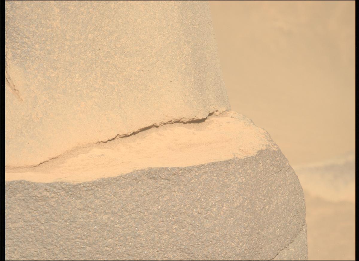 This image was taken by MCZ_LEFT onboard NASA's Mars rover Perseverance on Sol 1069