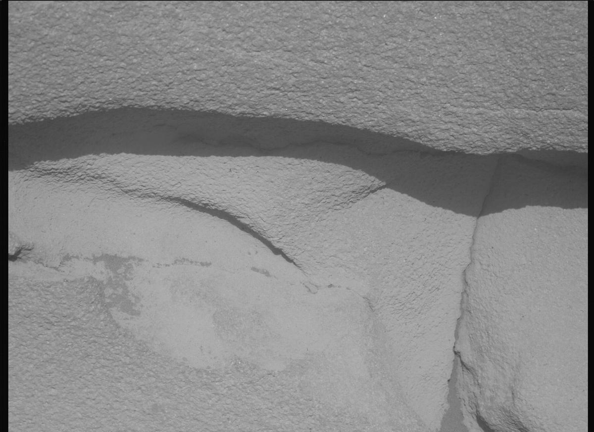 This image was taken by MCZ_LEFT onboard NASA's Mars rover Perseverance on Sol 1069