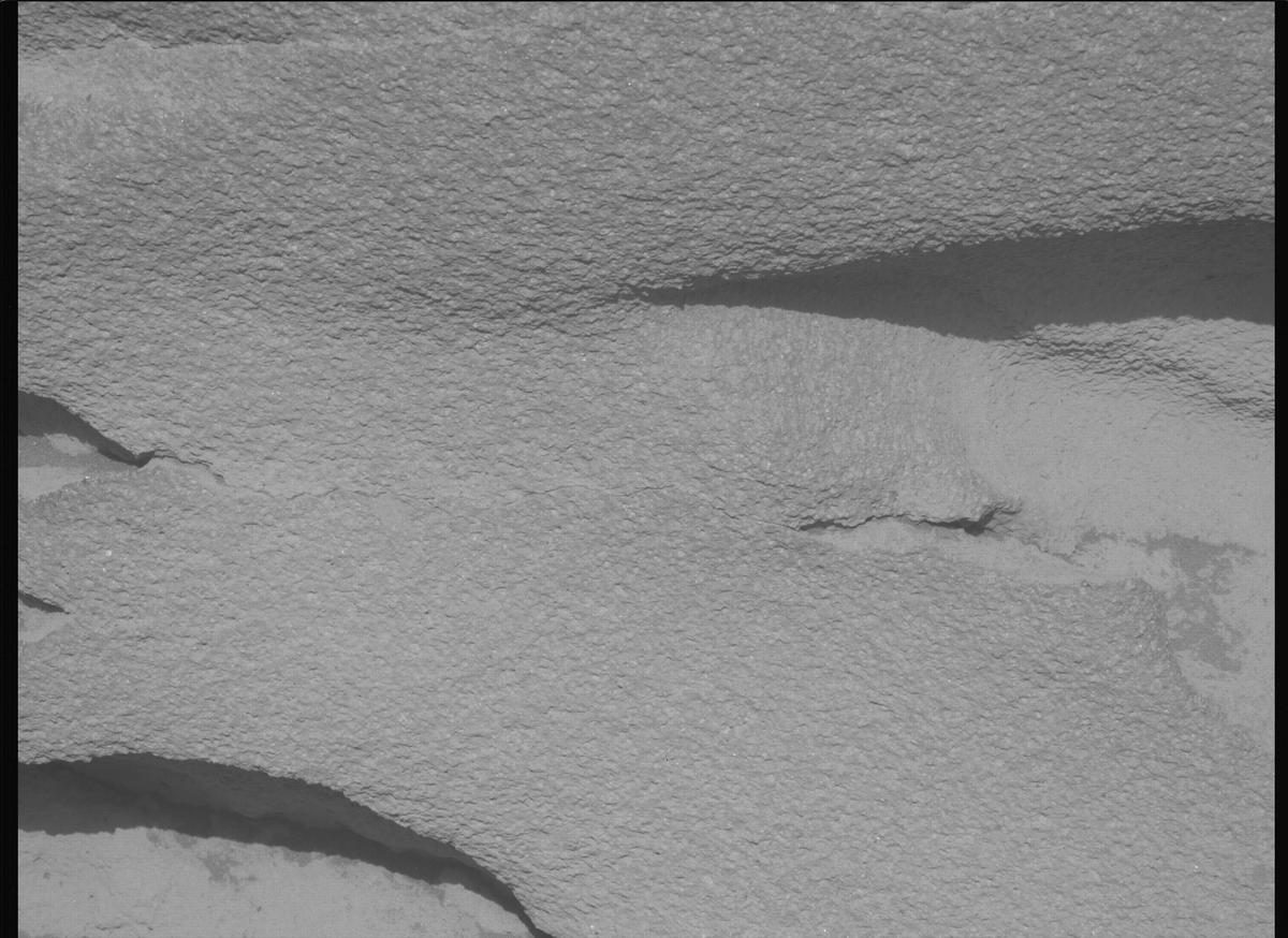 This image was taken by MCZ_LEFT onboard NASA's Mars rover Perseverance on Sol 1069