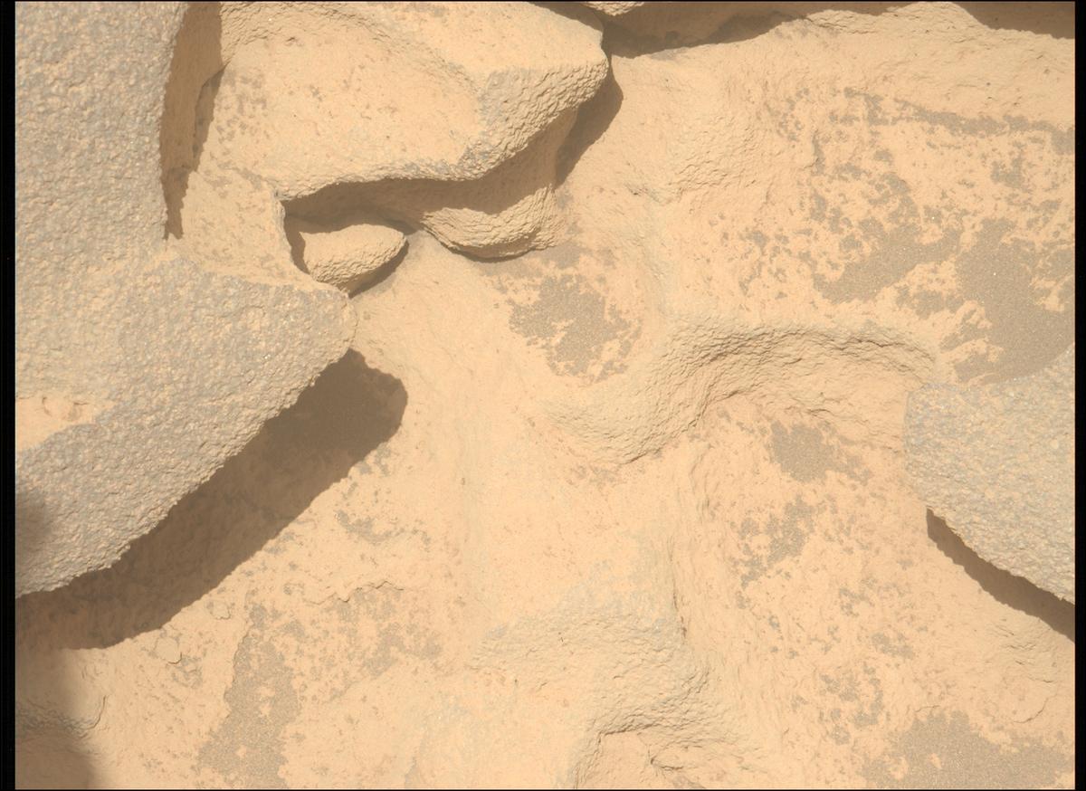 This image was taken by MCZ_LEFT onboard NASA's Mars rover Perseverance on Sol 1069