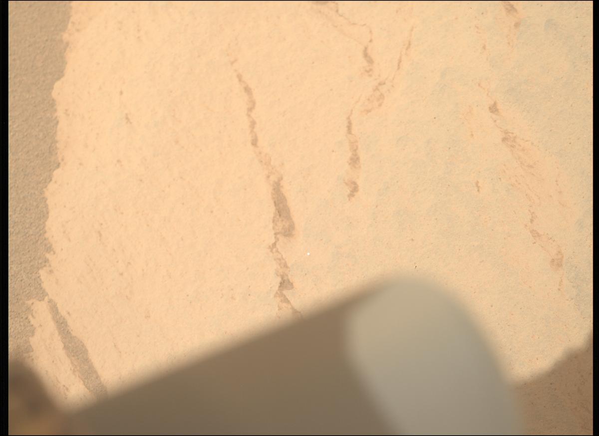 This image was taken by MCZ_RIGHT onboard NASA's Mars rover Perseverance on Sol 1069