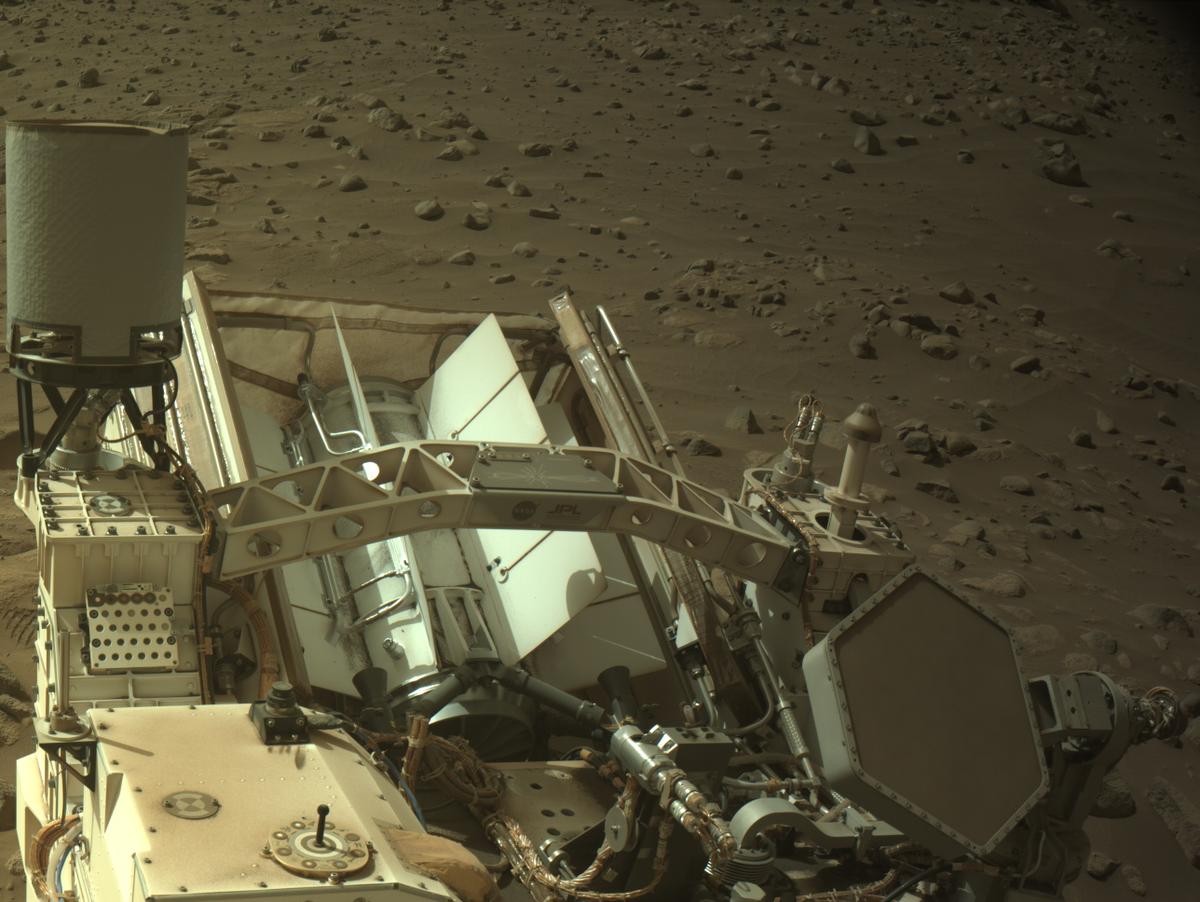 This image was taken by NAVCAM_LEFT onboard NASA's Mars rover Perseverance on Sol 1073