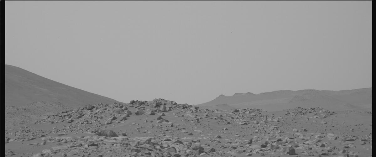 This image was taken by MCZ_LEFT onboard NASA's Mars rover Perseverance on Sol 1075