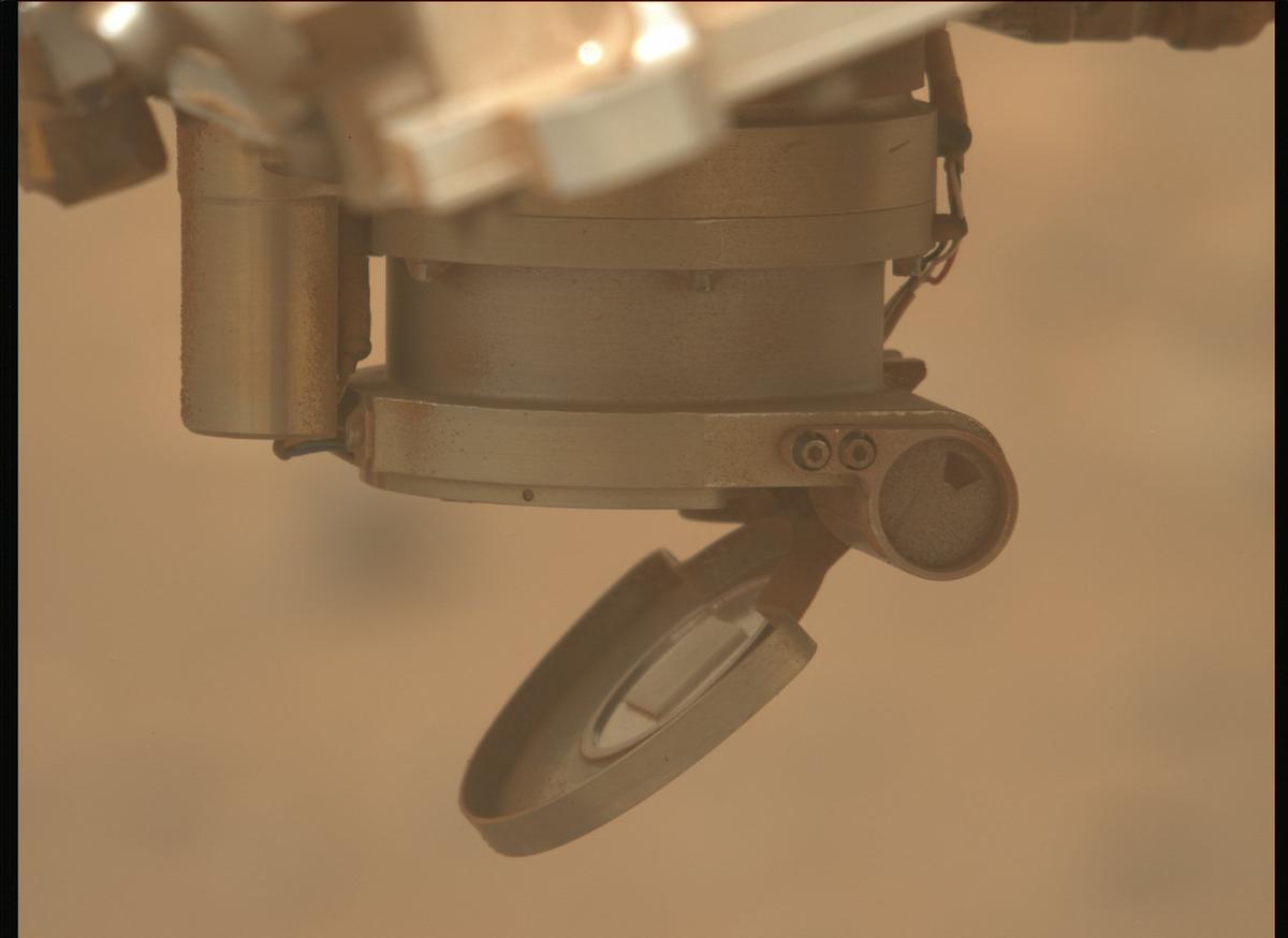 This image was taken by MCZ_LEFT onboard NASA's Mars rover Perseverance on Sol 1075